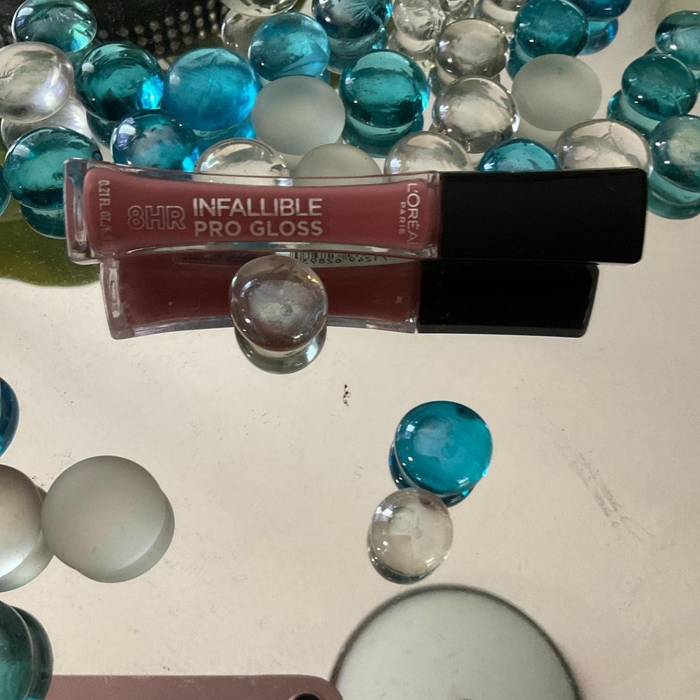 LOreal 8HR Infallible Pro Gloss 885 Shell Pink Cherry Bomb Lip Gloss 0.21oz